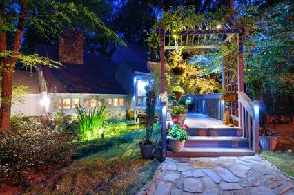 Boost Orlando Curb Appeal With Custom Landscape Lighting Thumbnail
